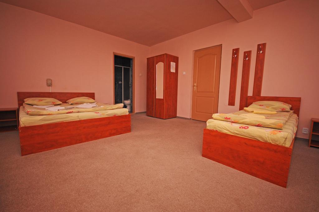 Imola Motel Ґеорґень Екстер'єр фото